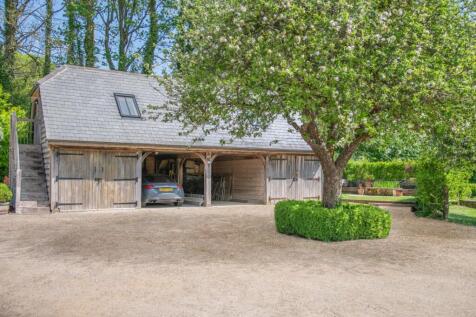 Garages/Carport