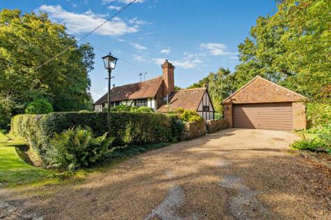Garage/Driveway