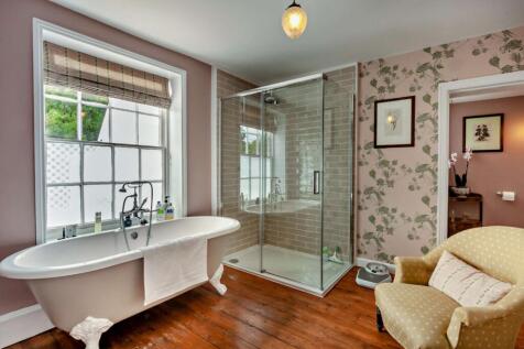 First Floor Bathroom