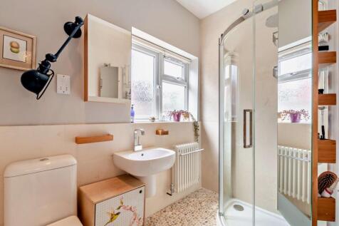 Family Shower Room