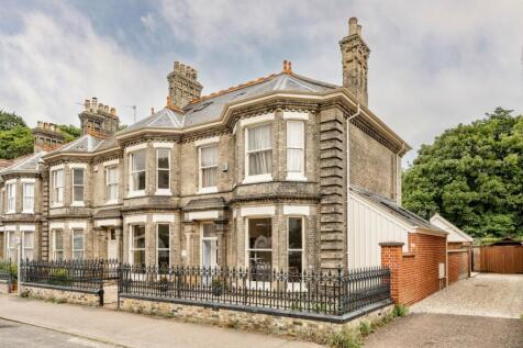 14 Clarendon Road
