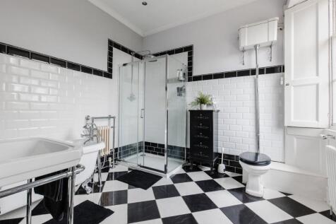 Bath &amp; Shower Room