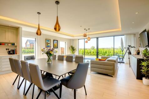 Dining/Family Area