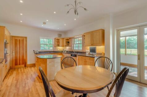 Kitchen/Breakfast Rm