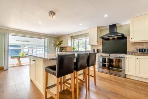 Kitchen/Breakfast Rm