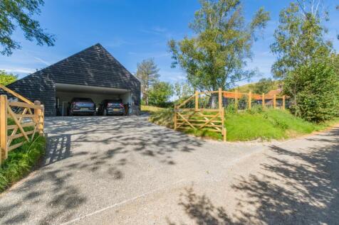 Drive/Car Port