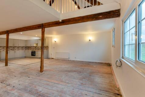 Kitchen/Family Rm