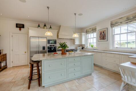 Kitchen/Breakfast Rm