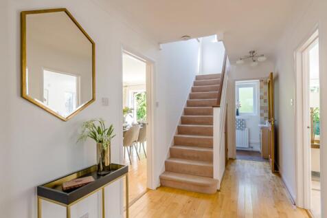 Stairwell/Hall