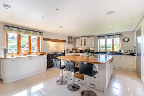 Kitchen/Breakfast Rm