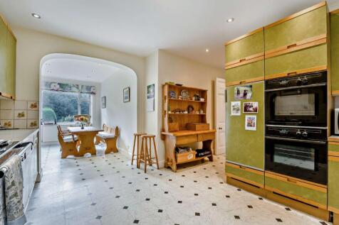 Kitchen/Breakfast Rm