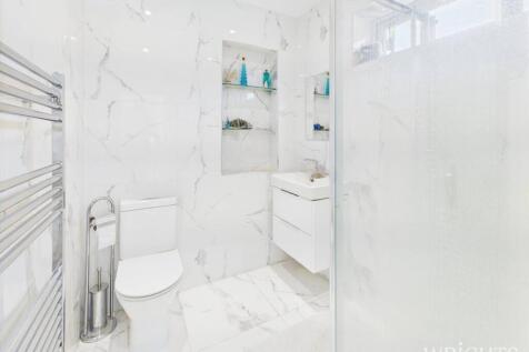Family Shower Room
