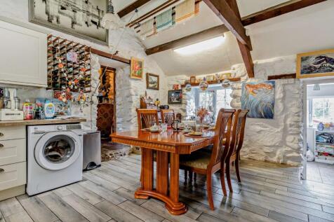 Kitchen (2)