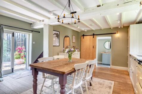 Kitchen/Breakfast