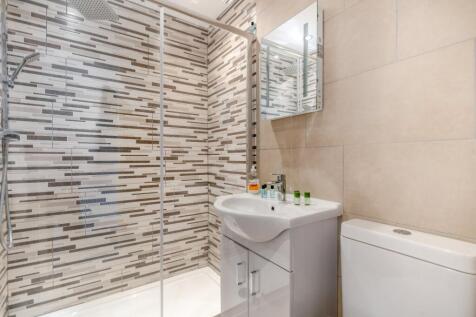 Bedroom 2 Ensuite