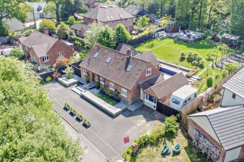 23 Tidcombe Lane