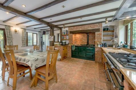 Kitchen / Dining