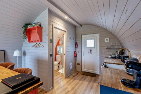 Glamping Pods