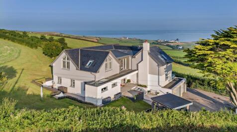 Pitchingstone House