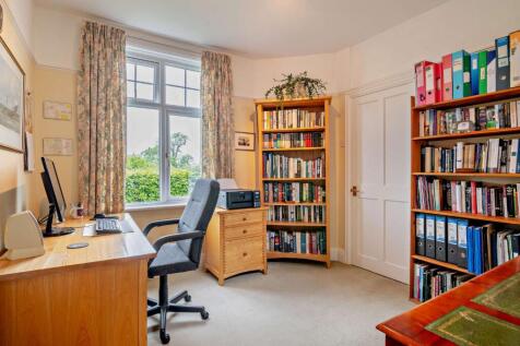 Bedroom 4/Study