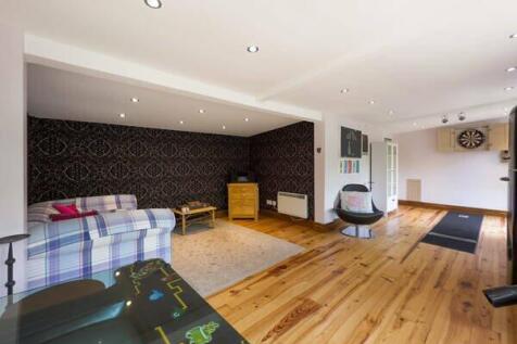 Heated Log Cabin/Gym