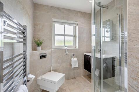 Stylish En Suite