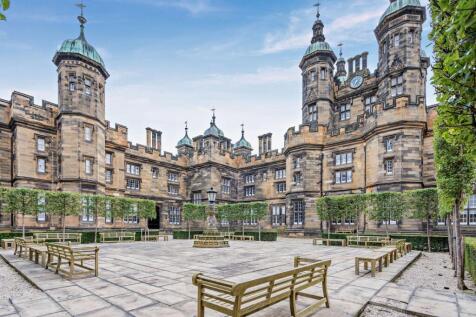 Residents Courtyard