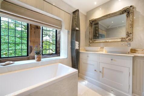 Principal Bathroom