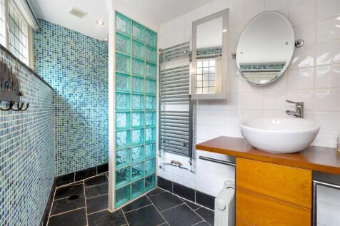 Apartment Wet Room