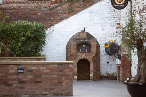 Pizza Oven