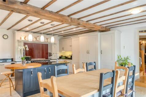 Kitchen/Dining Area
