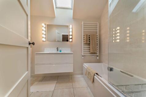 1st Ensuite