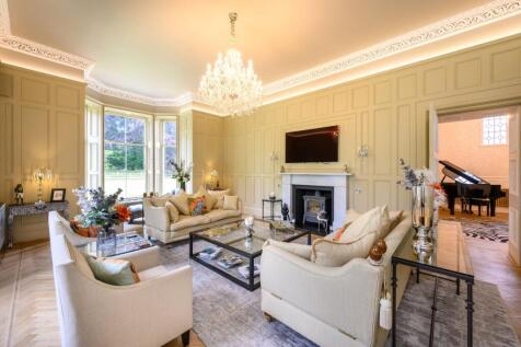 Sitting Room W/ Fire