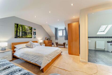 Large Bedroom