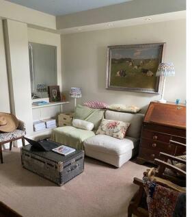 sitting room Mo 1.jpg