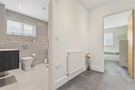 Bathroom/Bedroom