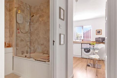 Bathroom/Kitchen