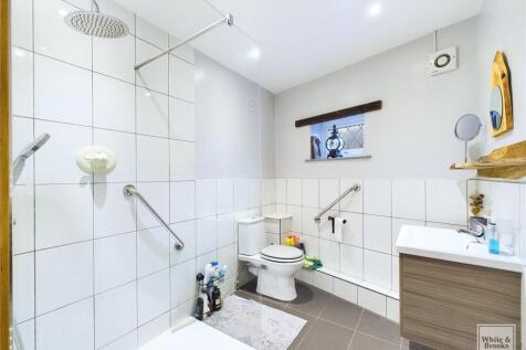 Annexe Shower Room
