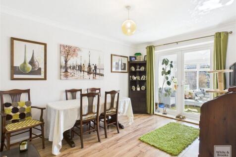 Dining Room/Bedroom
