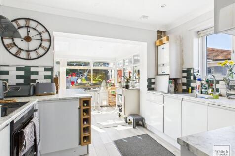 Kitchen/Sunroom