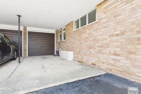 Garage/Parking
