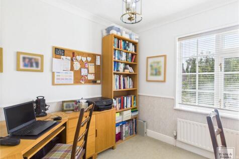 Bedroom/Office