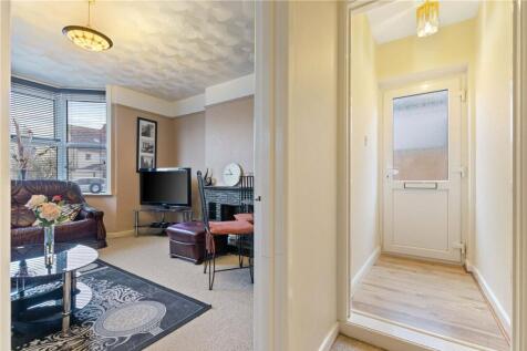 Bedroom/Entrance