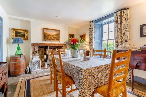 Heron_House_dining_room.jpg