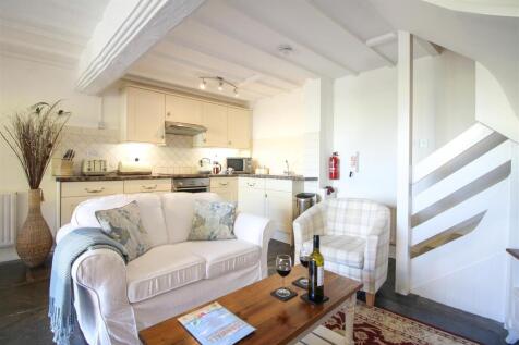 Francis Living Area