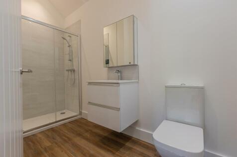 A29 - Barns &#64; Higher Court Barns, Littlehempston -