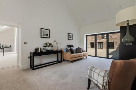 A08 - Barns &#64; Higher Court Barns, Littlehempston -