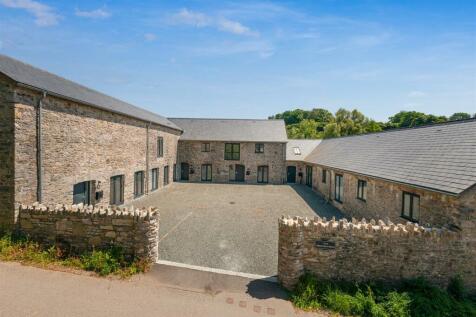 A54 - Barns &#64; Higher Court Barns, Littlehempston -