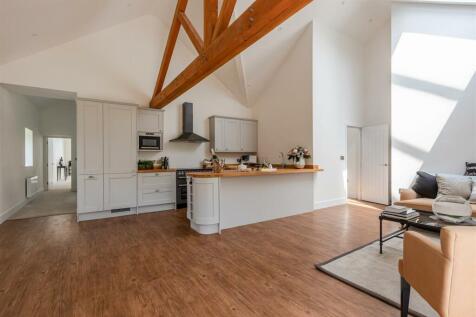 A03 - Barns &#64; Higher Court Barns, Littlehempston -