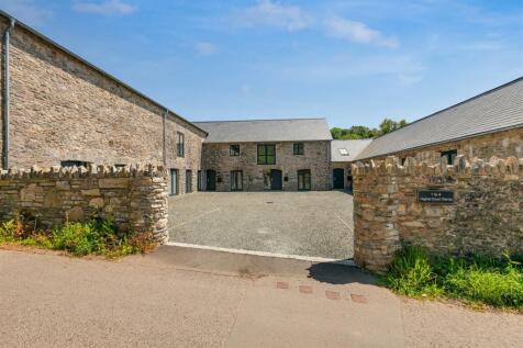 A53 - Barns &#64; Higher Court Barns, Littlehempston -